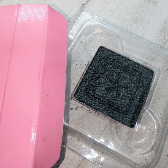 Jeffree Star Other - FIRM UNLESS BUNDLED Secret stash eyeshadow by Jeffree star